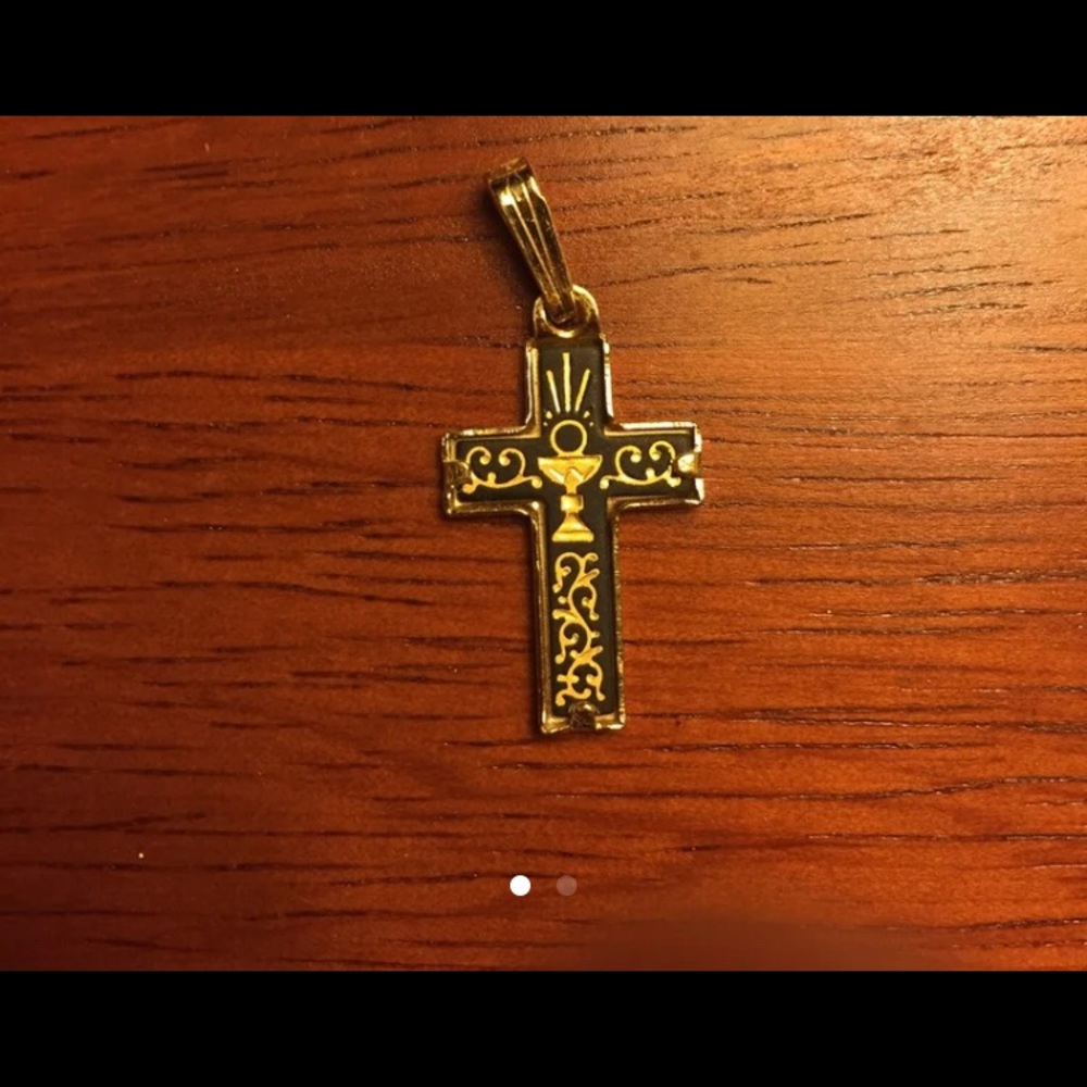 Cross with detail